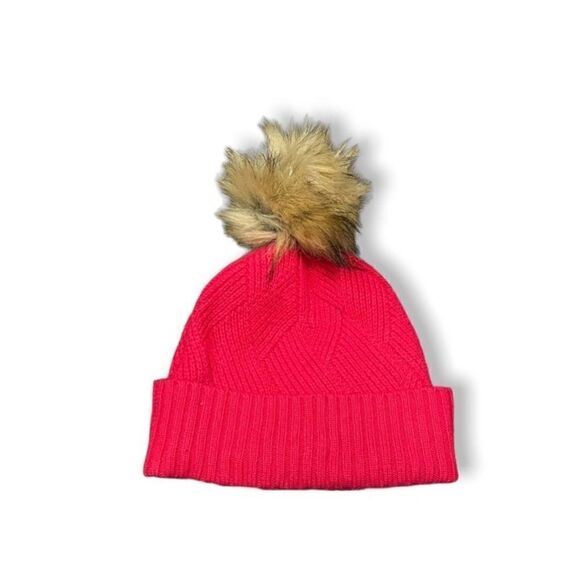 Red Cashmere Knit Faux Fur Pom Pom Beanie Hat By Nordstrom NWT - Picture 1 of 8